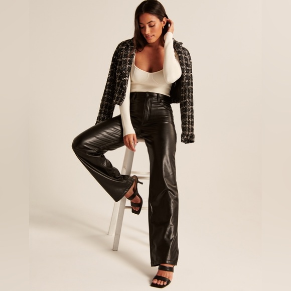 Curve Love Vegan Leather 90s Relaxed Pant - Picture 2 of 7